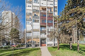 Aurora Park View Apartment