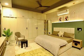 Motwani Stays By Dr Richa Motwani