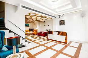 hotel crystal empire