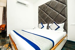 hotel crystal empire