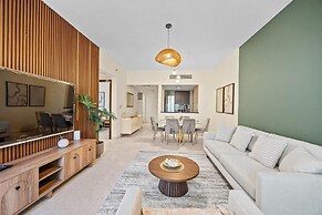 Bloomfields Elevated 2BR in Marina Heigh