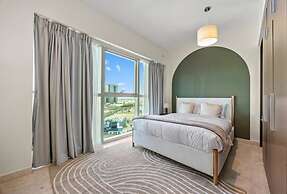 Bloomfields Elevated 2BR in Marina Heigh