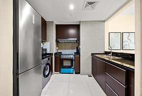 Bloomfields Elevated 2BR in Marina Heigh