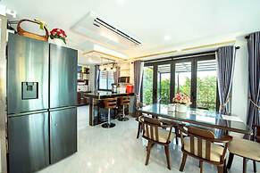 BanIngKhao Pool Villa Sriracha