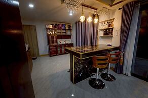 BanIngKhao Pool Villa Sriracha