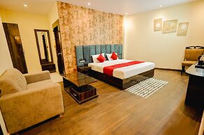 Madhuram Hotel