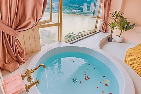 Chongqing City Center River View B&B