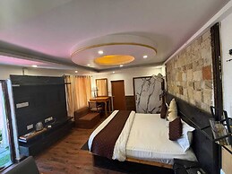 Himalayan Retreat Neelkanth