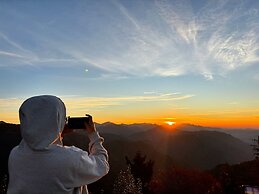 Himalayan Retreat Neelkanth