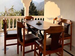 Himalayan Retreat Neelkanth