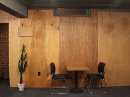 THE LOFT 6