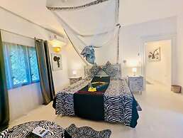 White Nyumba Malindi