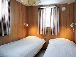 4 Person Holiday Home in Hallevadsholm