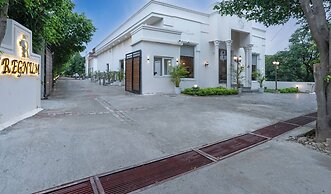 Corbett The Regnum Resort