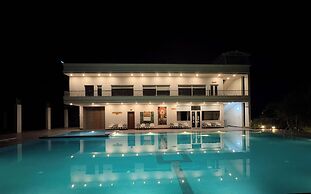 Corbett The Regnum Resort