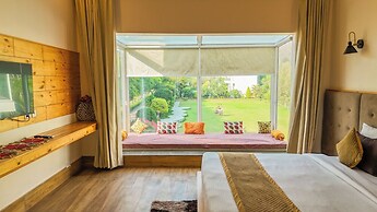 Corbett The Regnum Resort