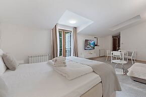 Carice Milice Old Town Residence