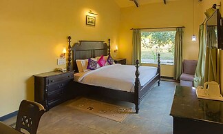 Tuli Veer Bagh Resort & Spa