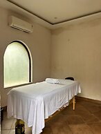 Tuli Veer Bagh Resort & Spa