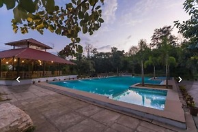 Tuli Veer Bagh Resort & Spa