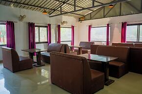 Ekantam Riverside Resort