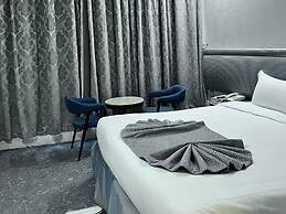 Monatana Golden Hotel