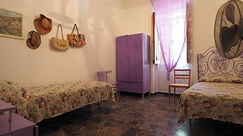Comfortable Villa for 8 People Near Lido Pizzo