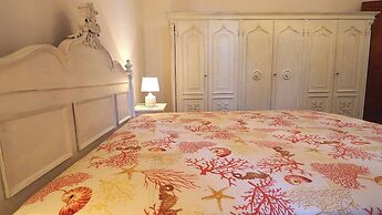Comfortable Villa for 8 People Near Lido Pizzo