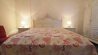 Comfortable Villa for 8 People Near Lido Pizzo