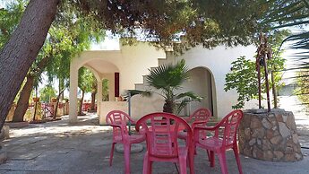 Comfortable Villa for 8 People Near Lido Pizzo