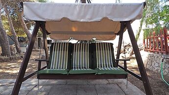 Comfortable Villa for 8 People Near Lido Pizzo