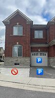 Modern House Steps From Dining, Shopping & Lakes