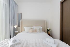 Elite 1BR Emaar Beachfront Near Marina JBR