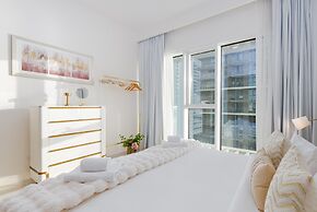 Elite 1BR Emaar Beachfront Near Marina JBR