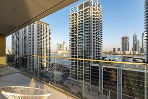 Elite 1BR Emaar Beachfront Near Marina JBR