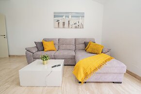 Pulse apartments with Pool