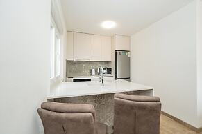 Pulse apartments with Pool