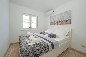 Pulse apartments with Pool