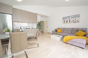 Pulse apartments with Pool