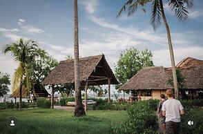 MAISARA MAFIA BEACH LODGE