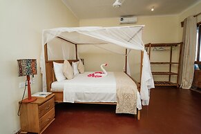 MAISARA MAFIA BEACH LODGE