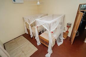 MAISARA MAFIA BEACH LODGE