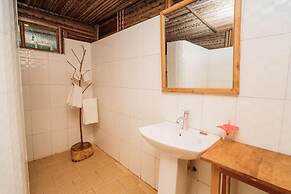 MAISARA MAFIA BEACH LODGE
