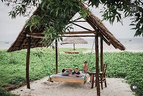 MAISARA MAFIA BEACH LODGE