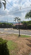Villa a Block Away to the Beach