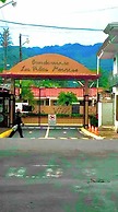 Villa a Block Away to the Beach