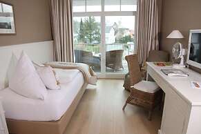 Heikendorf Ostseebad Strandhotel mit Sauna by Belvilla