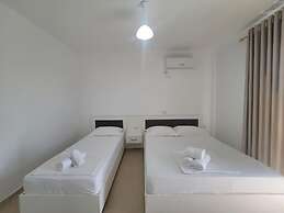 Black Pearl Hotel