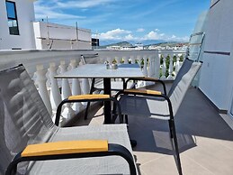 Black Pearl Hotel