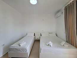 Black Pearl Hotel